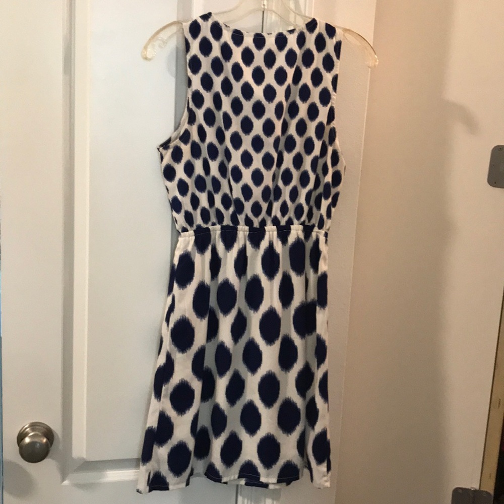 Dress - Picture 4 of 4